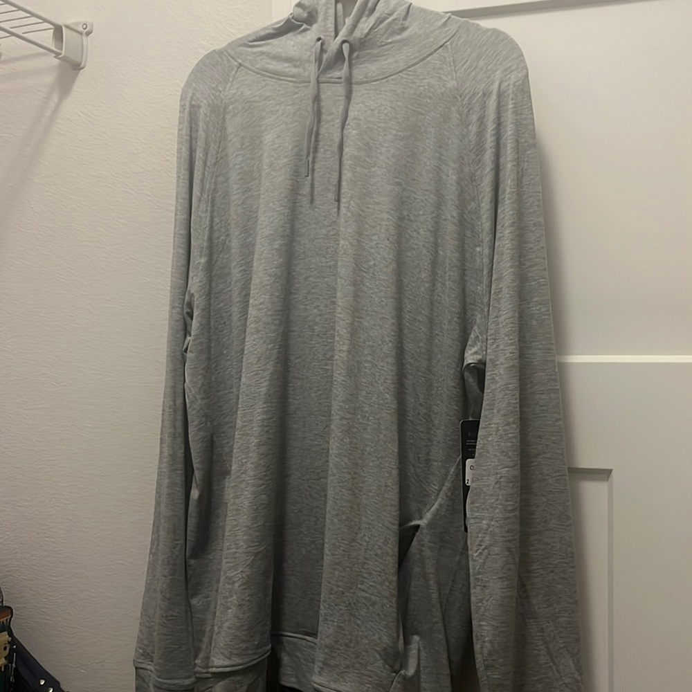 New with tags men’s lightweight, hooded, long sleeve